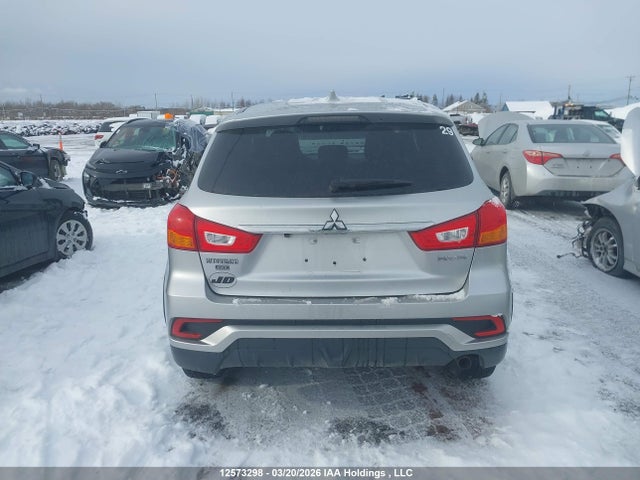 JA4AJ3AU0JU601319 Mitsubishi RVR SE