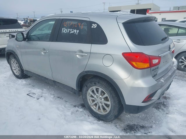 JA4AJ3AU0JU601319 Mitsubishi RVR SE