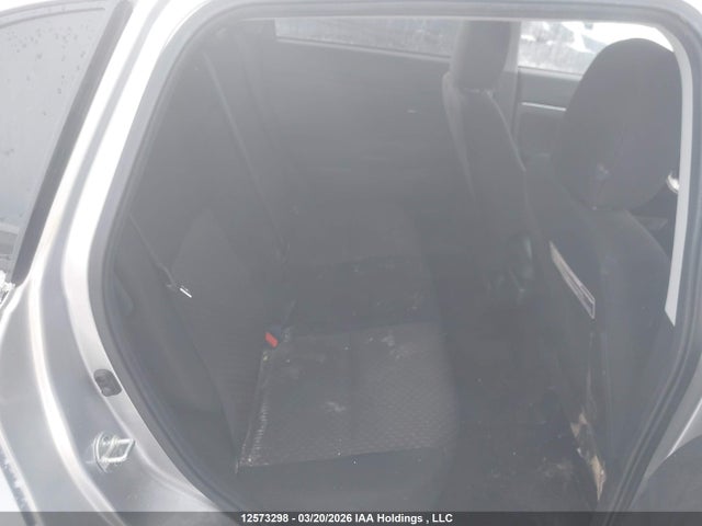JA4AJ3AU0JU601319 Mitsubishi RVR SE
