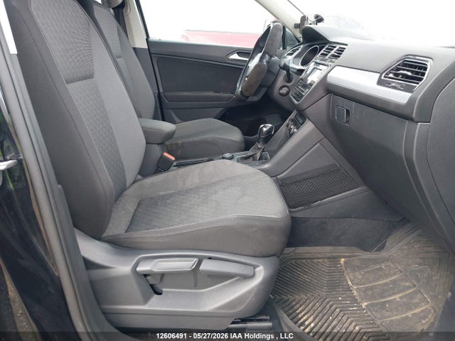 Продажа на аукционе авто 2020 Volkswagen Tiguan S, vin: 3VV0B7AX4LM126427, номер лота: 12606491