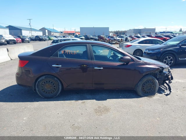 2011 Kia Forte 2.0l Ex მანქანა იყიდება აუქციონზე, vin: KNAFU4A27B5389762, აუქციონის ნომერი: 12599285