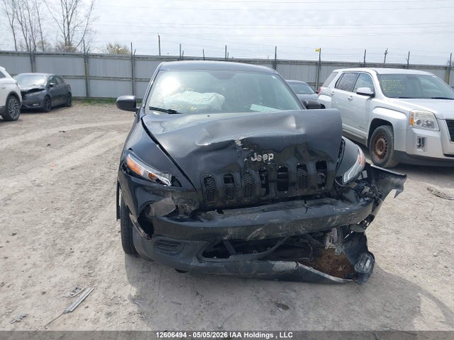 1C4PJLAB0HW571770 Jeep Cherokee Sport