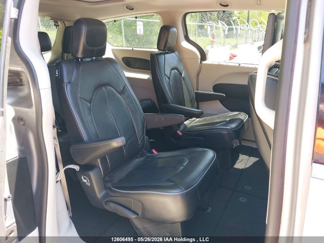 12606495 :رقم المزاد ، 2C4RC1GG1HR844346 vin ، 2017 Chrysler Pacifica مزاد بيع