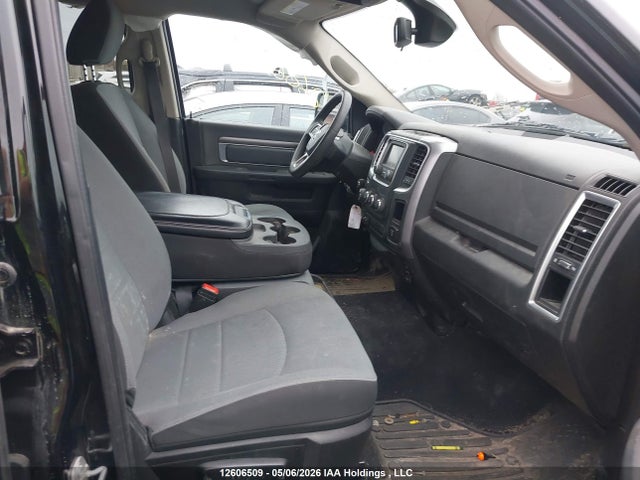 3C6RR7LGXPG680355 RAM 1500 Classic Slt