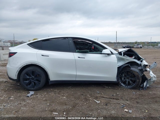 12430063 :رقم المزاد ، 7SAYGDEE6RF213840 vin ، 2024 Tesla Model Y Long Range مزاد بيع