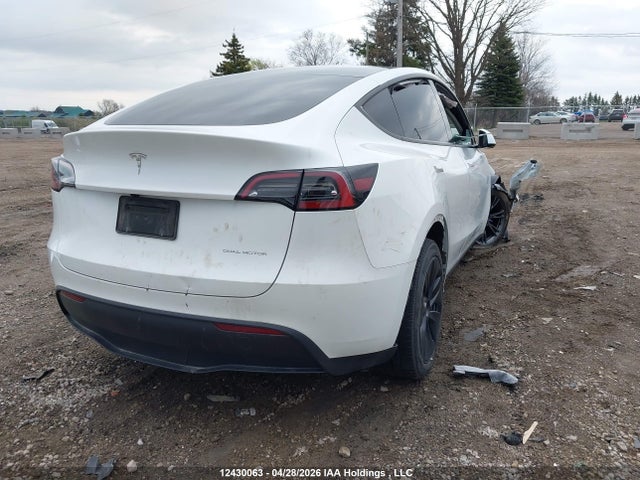 12430063 :رقم المزاد ، 7SAYGDEE6RF213840 vin ، 2024 Tesla Model Y Long Range مزاد بيع