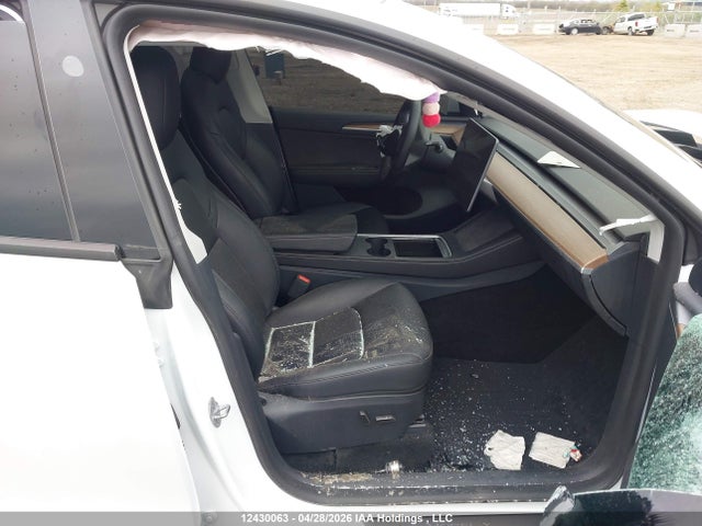12430063 :رقم المزاد ، 7SAYGDEE6RF213840 vin ، 2024 Tesla Model Y Long Range مزاد بيع