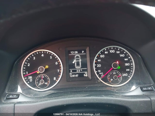 WVGLV7AX5HW504647 Volkswagen Tiguan