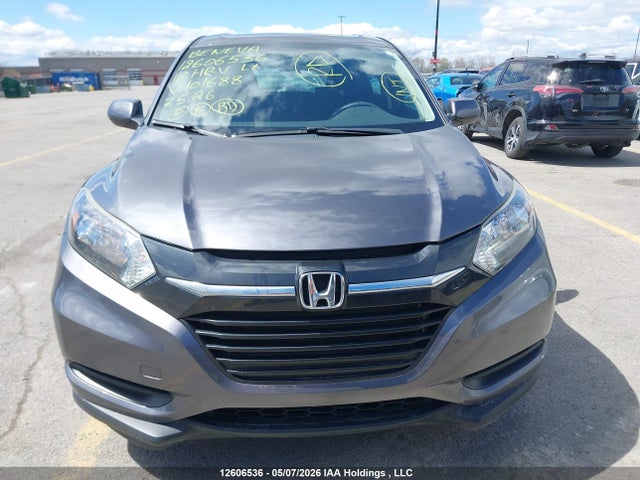 3CZRU5H38JM101688 Honda HR-V LX