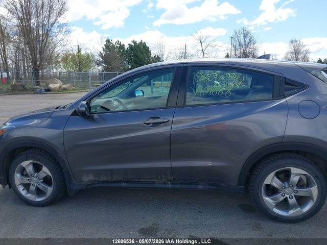 3CZRU5H38JM101688 Honda HR-V LX