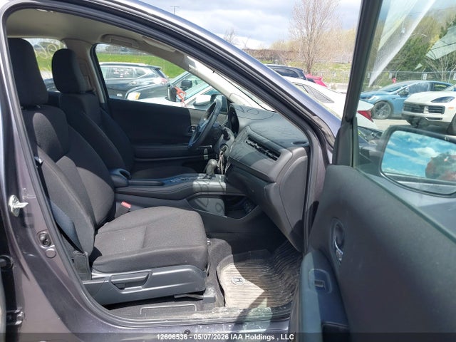 3CZRU5H38JM101688 Honda HR-V LX