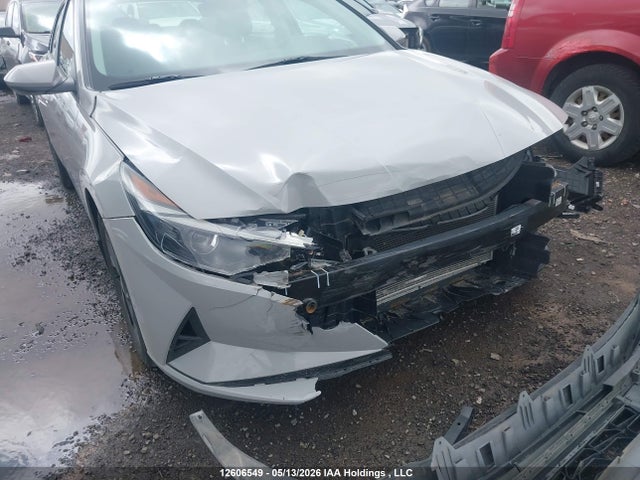 KMHLM4AG6MU155781 Hyundai Elantra Preferred Ivt