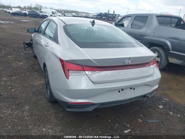 KMHLM4AG6MU155781 Hyundai Elantra Preferred Ivt