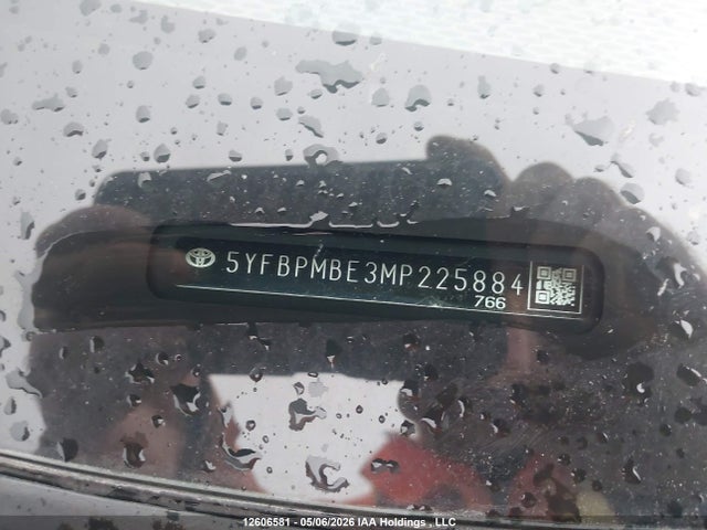 2021 Toyota Corolla Le მანქანა იყიდება აუქციონზე, vin: 5YFBPMBE3MP225884, აუქციონის ნომერი: 12606581