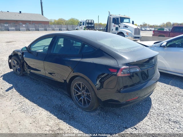 12606605 :رقم المزاد ، 5YJ3E1EA2MF857207 vin ، 2021 Tesla Model 3 مزاد بيع