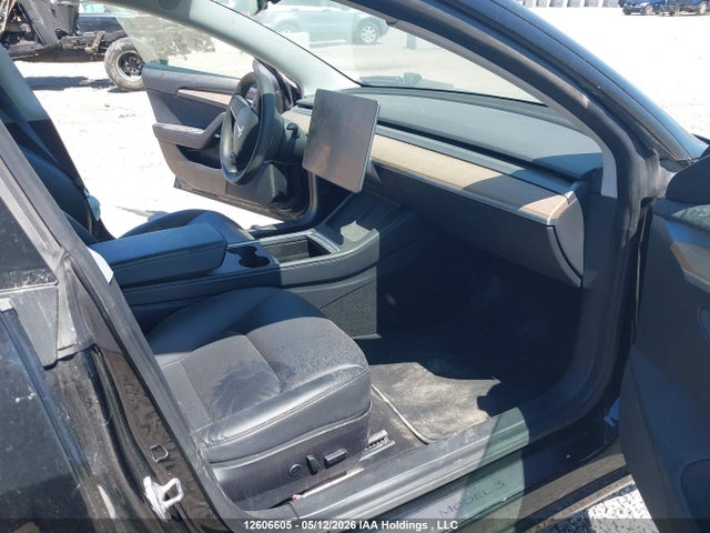 12606605 :رقم المزاد ، 5YJ3E1EA2MF857207 vin ، 2021 Tesla Model 3 مزاد بيع