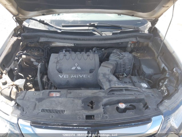 JA4JZ3AX9JZ604886 Mitsubishi Outlander Se/se Anniversary Edition