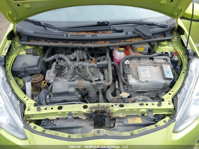 JTDKDTB32F1095928 Toyota Prius C Technology