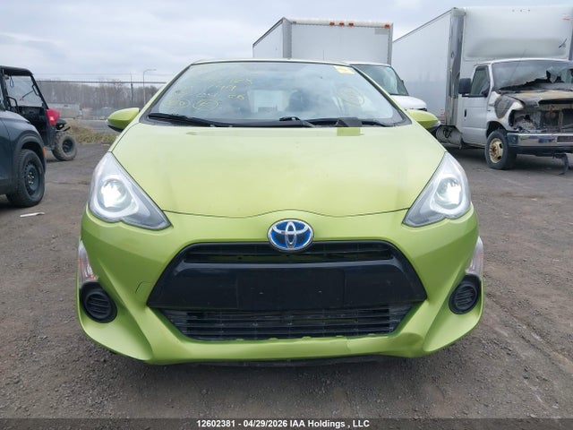 JTDKDTB32F1095928 Toyota Prius C Technology
