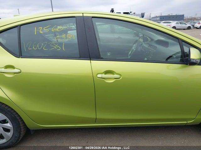 JTDKDTB32F1095928 Toyota Prius C Technology
