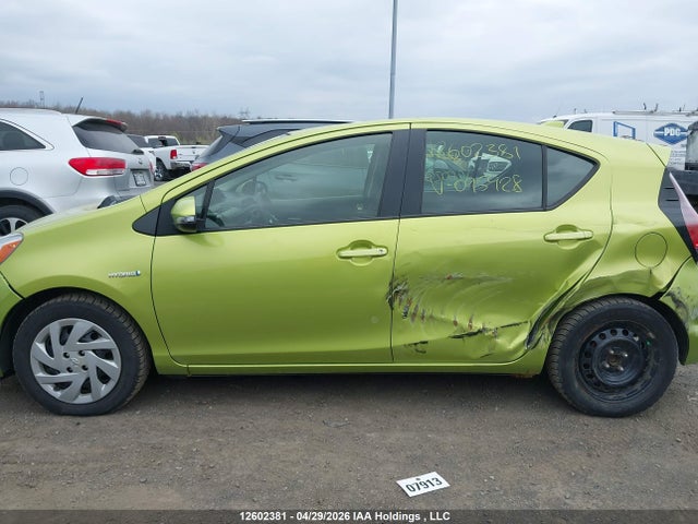 JTDKDTB32F1095928 Toyota Prius C Technology