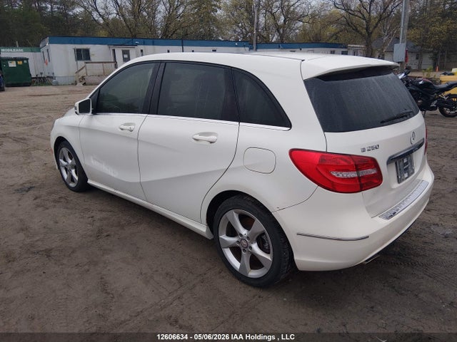WDDMH4EBXEJ264362 Mercedes-Benz B250