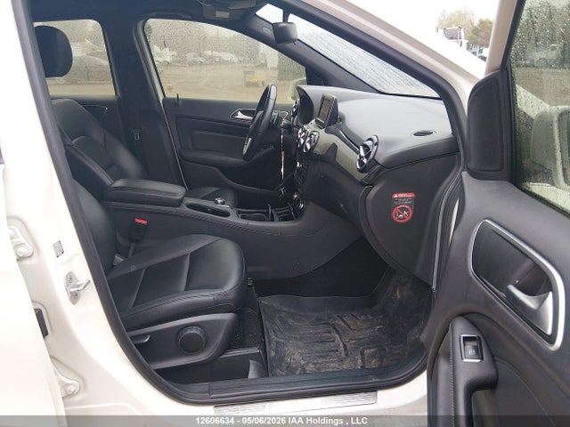 WDDMH4EBXEJ264362 Mercedes-Benz B250