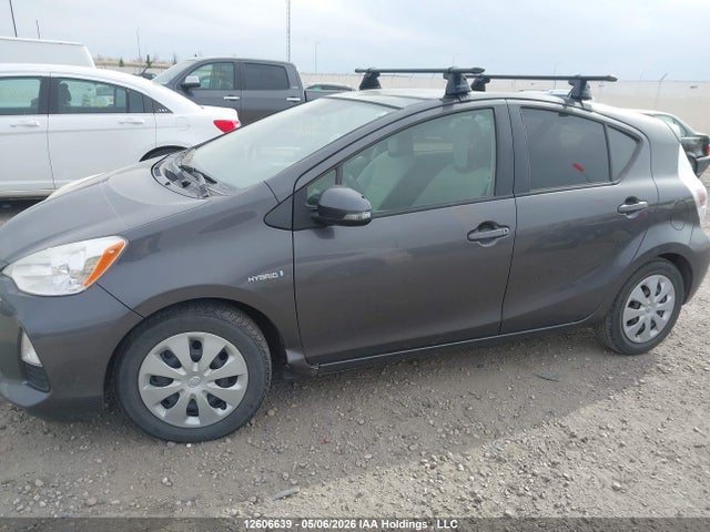 12606639 :رقم المزاد ، JTDKDTB33D1538973 vin ، 2013 Toyota Prius C مزاد بيع