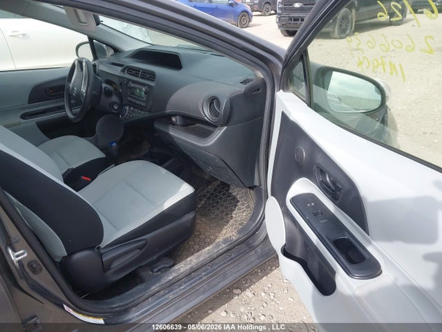 12606639 :رقم المزاد ، JTDKDTB33D1538973 vin ، 2013 Toyota Prius C مزاد بيع