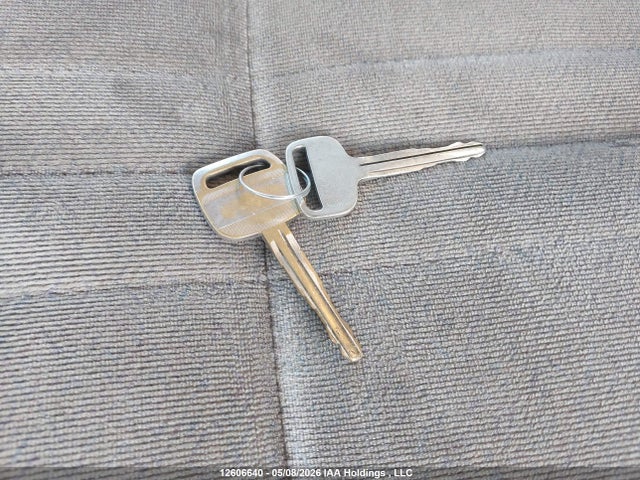 2000 Toyota Sienna Ce მანქანა იყიდება აუქციონზე, vin: 4T3ZF19C3YU269139, აუქციონის ნომერი: 12606640