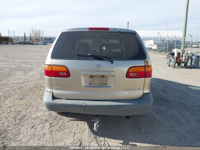 2000 Toyota Sienna Ce მანქანა იყიდება აუქციონზე, vin: 4T3ZF19C3YU269139, აუქციონის ნომერი: 12606640