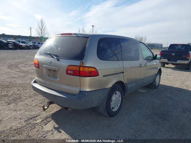 2000 Toyota Sienna Ce მანქანა იყიდება აუქციონზე, vin: 4T3ZF19C3YU269139, აუქციონის ნომერი: 12606640