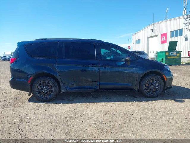 Продажа на аукционе авто 2022 Chrysler Pacifica Touring, vin: 2C4RC3FG4NR200283, номер лота: 12606667