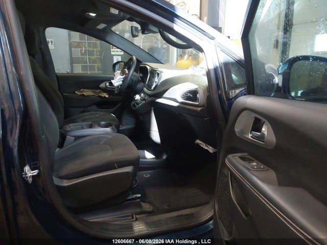 Продажа на аукционе авто 2022 Chrysler Pacifica Touring, vin: 2C4RC3FG4NR200283, номер лота: 12606667