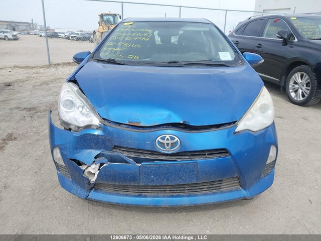 12606673 :رقم المزاد ، JTDKDTB33C1512744 vin ، 2012 Toyota Prius C مزاد بيع