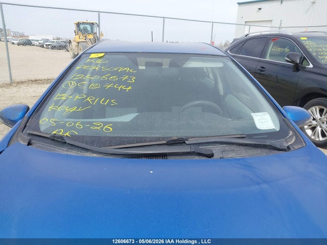 12606673 :رقم المزاد ، JTDKDTB33C1512744 vin ، 2012 Toyota Prius C مزاد بيع