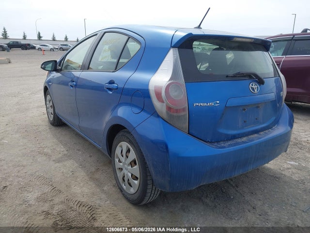 12606673 :رقم المزاد ، JTDKDTB33C1512744 vin ، 2012 Toyota Prius C مزاد بيع