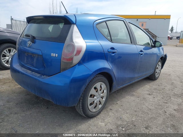 12606673 :رقم المزاد ، JTDKDTB33C1512744 vin ، 2012 Toyota Prius C مزاد بيع