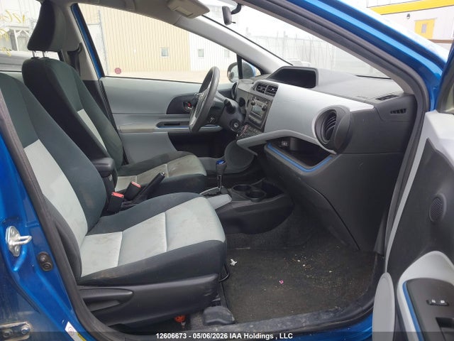 12606673 :رقم المزاد ، JTDKDTB33C1512744 vin ، 2012 Toyota Prius C مزاد بيع