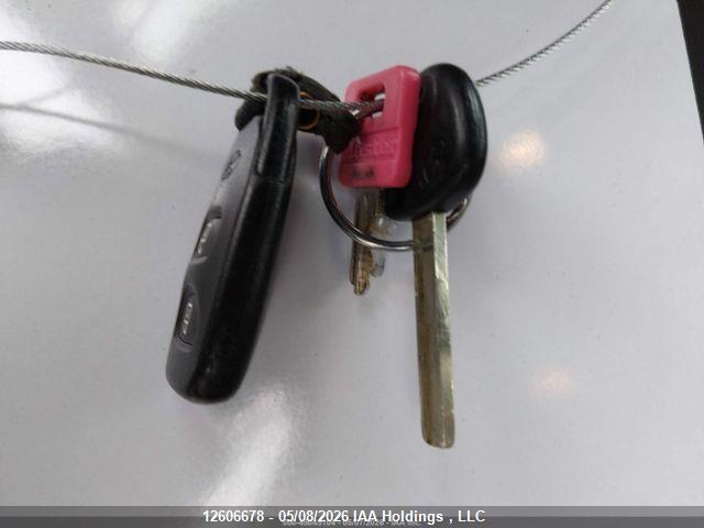 12606678 :رقم المزاد ، KMHCU4AE4EU643689 vin ، 2014 Hyundai Accent Gls/se مزاد بيع