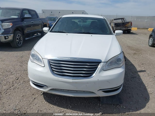 Chrysler 200 LX 2014 1C3CCBABXEN229607 Image 12