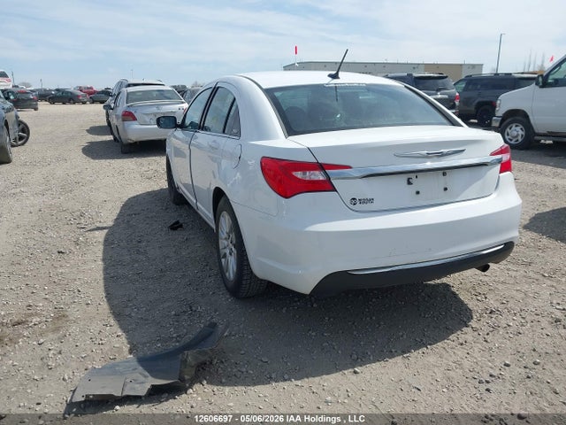 Chrysler 200 LX 2014 1C3CCBABXEN229607 Image 3