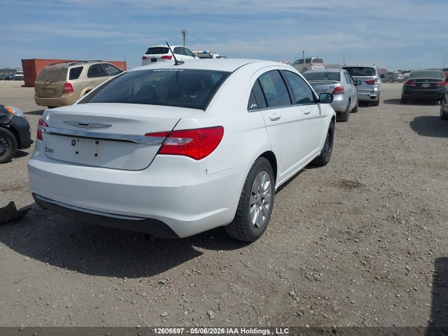 Chrysler 200 LX 2014 1C3CCBABXEN229607 Image 4