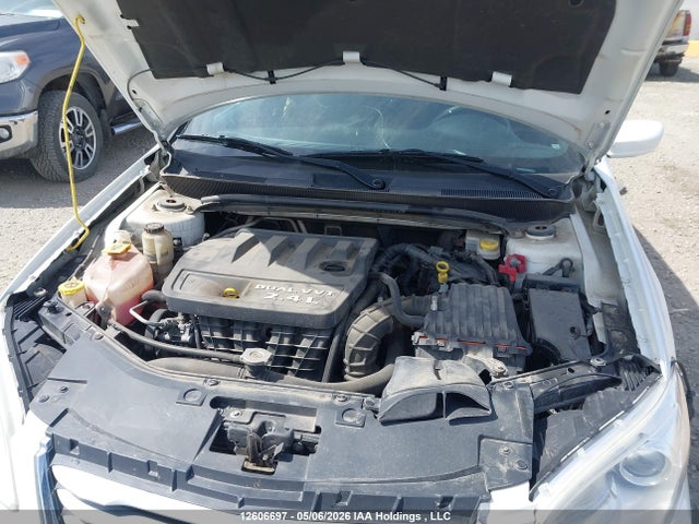 Chrysler 200 LX 2014 1C3CCBABXEN229607 Image 9