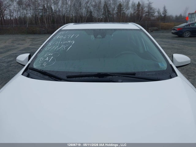 2T1BURHE1JC091787 Toyota COROLLA LE