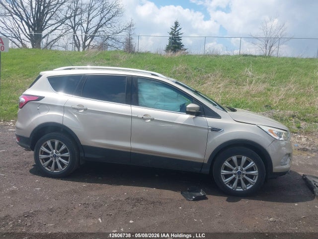 12606738 :رقم المزاد ، 1FMCU9J95HUD87857 vin ، 2017 Ford Escape Titanium مزاد بيع