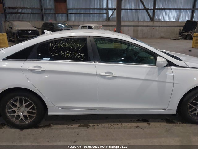 2013 Hyundai Sonata Gl მანქანა იყიდება აუქციონზე, vin: 5NPEB4AC2DH582465, აუქციონის ნომერი: 12606774