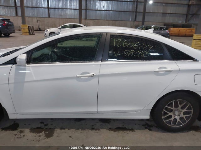 2013 Hyundai Sonata Gl მანქანა იყიდება აუქციონზე, vin: 5NPEB4AC2DH582465, აუქციონის ნომერი: 12606774