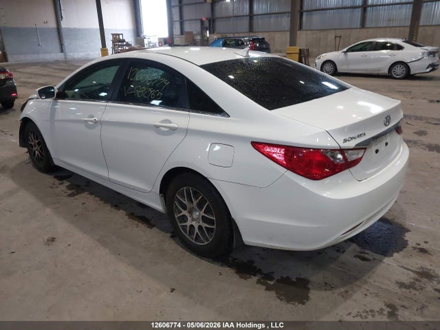 2013 Hyundai Sonata Gl მანქანა იყიდება აუქციონზე, vin: 5NPEB4AC2DH582465, აუქციონის ნომერი: 12606774