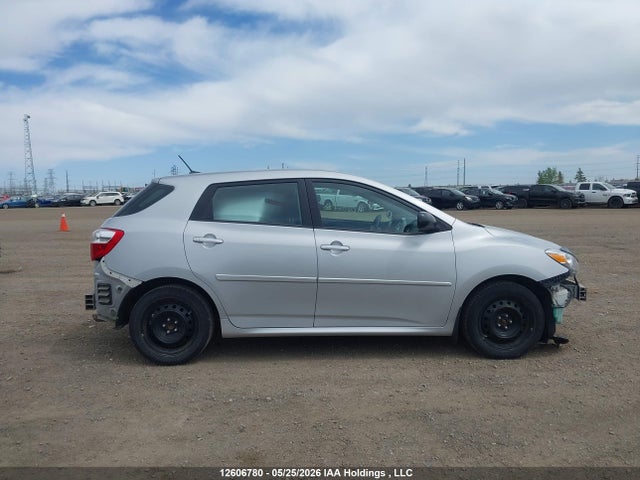 12606780 :رقم المزاد ، 2T1KU4EE9DC930936 vin ، 2013 Toyota Matrix Wagon مزاد بيع
